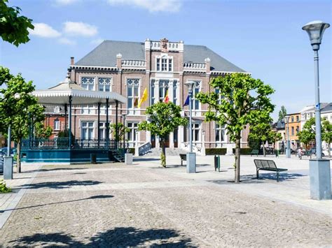 Andenne Brothel