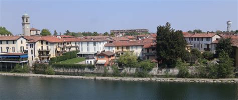 Vaprio D Adda Brothel