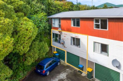 Porirua Find A Prostitute