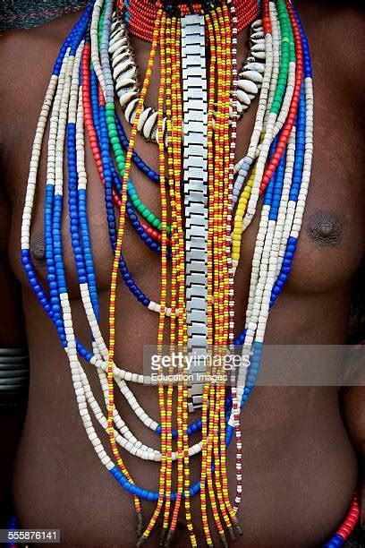 Arbore Prostitute