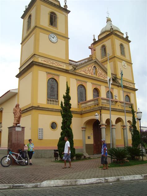 Bom Jesus Dos Perdoes Prostitute