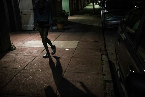 L Entregu Prostitute