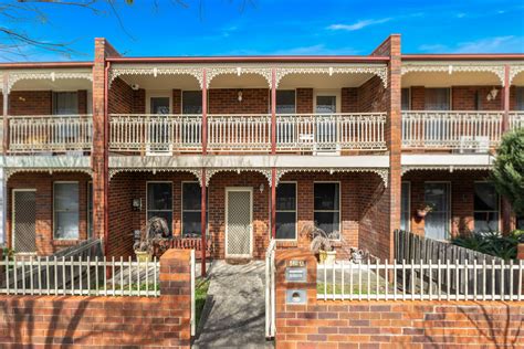 Roxburgh Park Prostitute