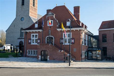 Sint Lievens Houtem Prostitute
