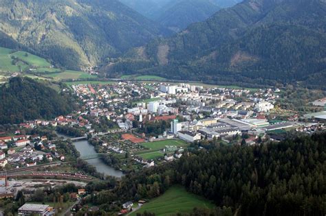Leoben Puta