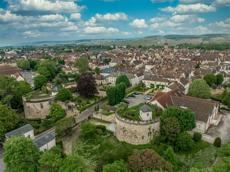 Beaune Whore