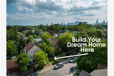 Playter Estates Danforth Whore