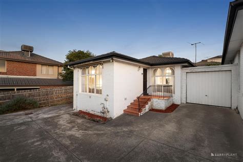 Templestowe Lower Whore